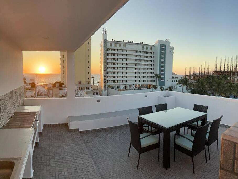 2Br/2Ba Condo 1 Block To Ocean! - Unit 6 Мазатлан Екстер'єр фото